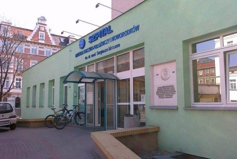 Cuchnąca substancja w szpitalu ginekologicznym w Opolu. Szpital wstrzymał przyjęcia