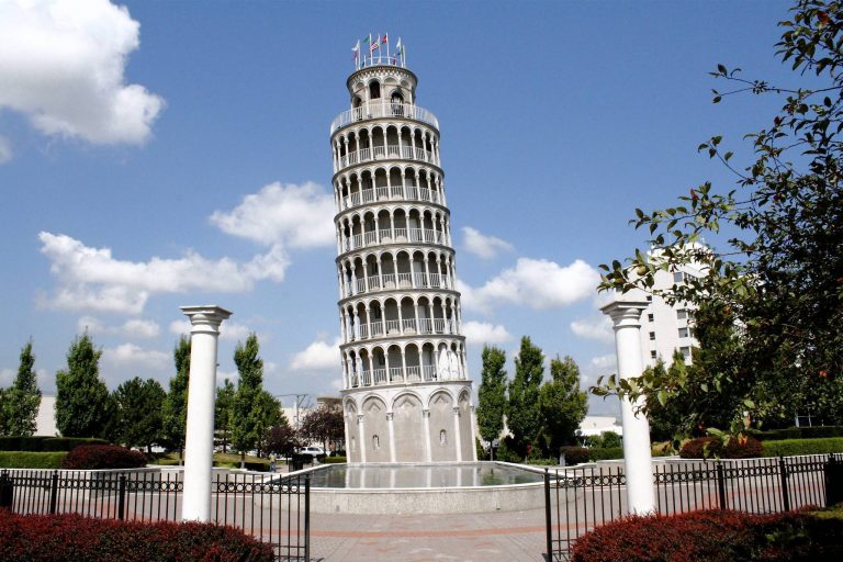 Krzywa Wieża w Niles wpisana do rejestru miejsc historycznych w USA