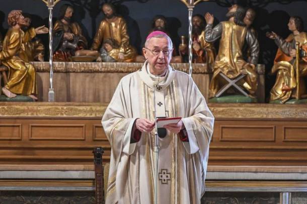 Episkopat apeluje o zwiększenie liczby mszy św. w kościołach