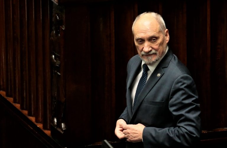 Macierewicz: Zrobimy wszystko, by przed rocznicą „zbrodni smoleńskiej” upublicznić maksymalną wiedzę na ten temat