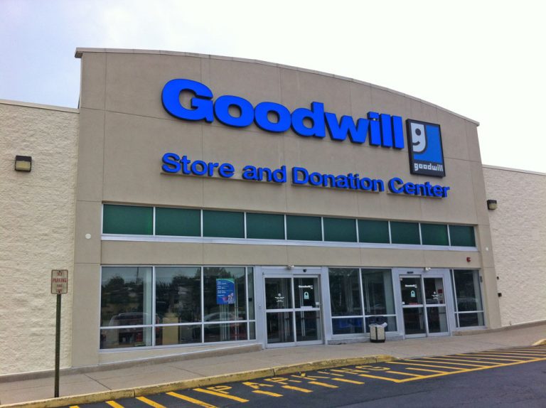 Goodwill wstrzymuje zbiórkę darów