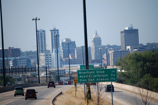 Miasteczka Illinois opracowują własne plany otwierania gospodarki