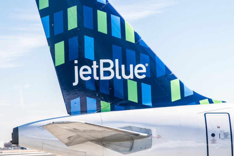 Linie JetBlue oferują loty dla pracowników służby zdrowia