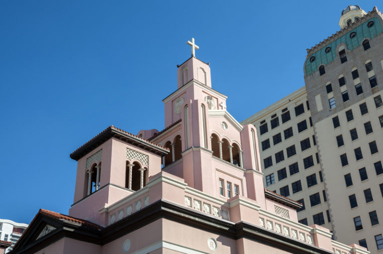 Archidiecezja Miami zezwala kościołom na wznowienie odprawiania mszy