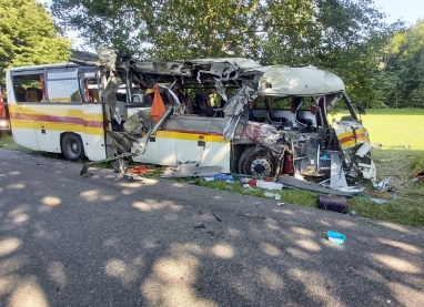 Mierzyno: Wypadek autobusu. Zginęły 3 osoby, wielu rannych