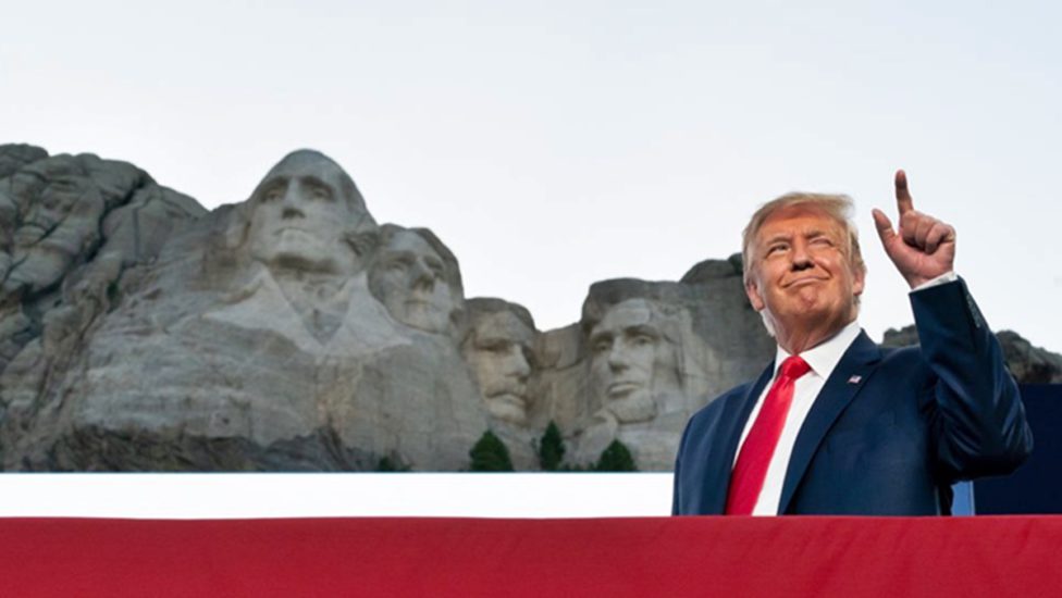 Donald Trump chce dołączyć do prezydentów z Mount Rushmore Donald Trump chce dołączyć do prezydentów z Mount Rushmore