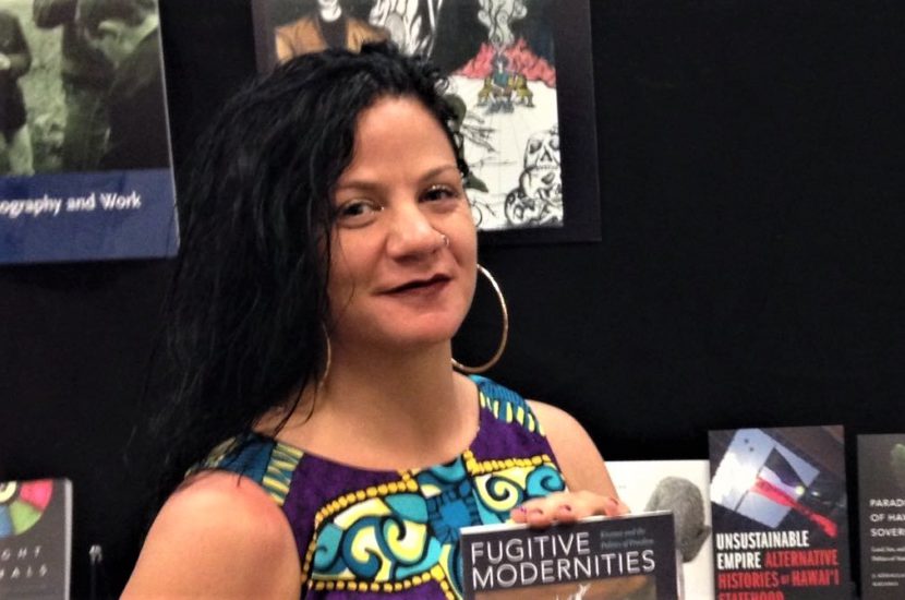 Profesorka George Washington University oszukiwała, że jest Afroamerykanką Profesorka George Washington University oszukiwała, że jest Afroamerykanką