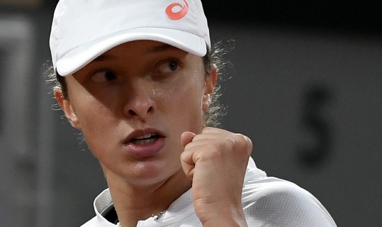 Turniej WTA w Adelajdzie: Iga Świątek awansowała do finału