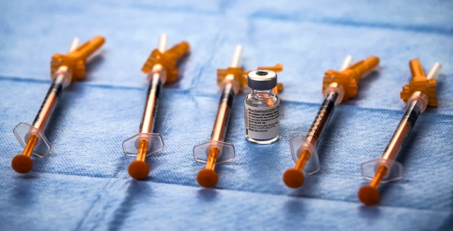 Pfizer odbędzie rozmowy z przedstawicielami administracji Bidena ws. trzeciej dawki szczepionki