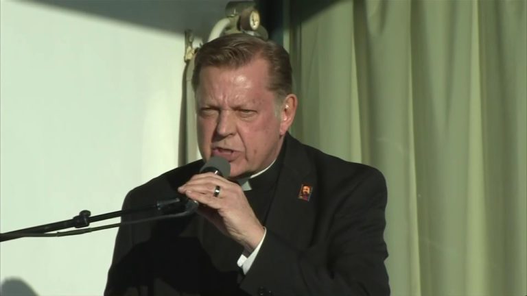 Znany chicagowski ksiądz, Michael Pfleger podejrzany o molestowanie seksualne