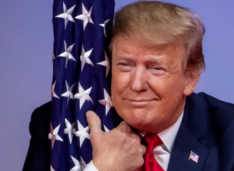 Wyznawcy QAnon wierzą, że jutro Trump zostanie zaprzysiężony na prezydenta USA