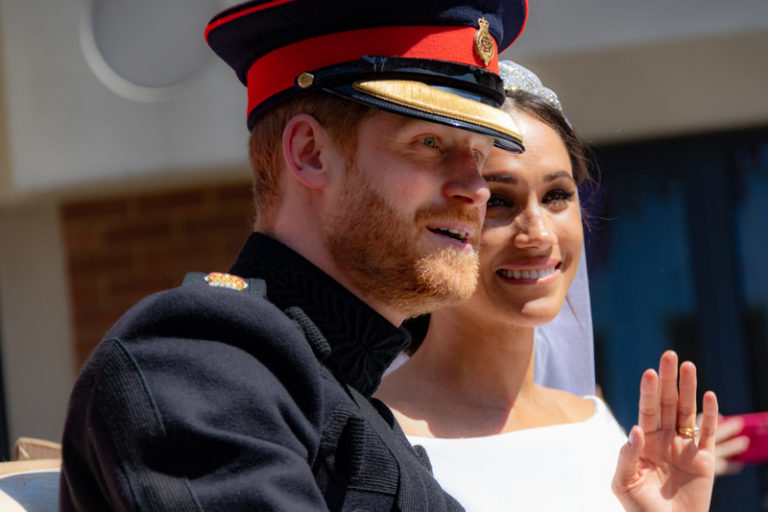 Królowa Elzbieta zachwycona informacją o drugim dziecku Harry’ego i Meghan