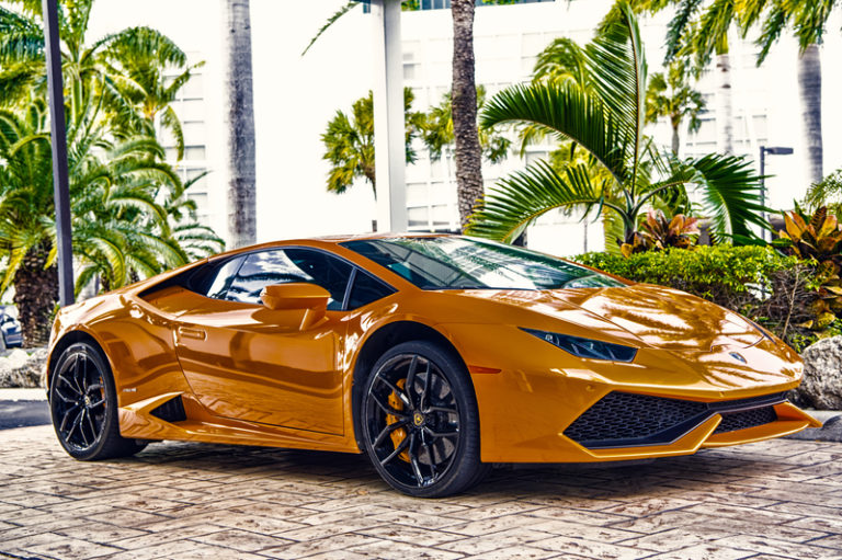 Kupił Lamborghini za pożyczkę covidową