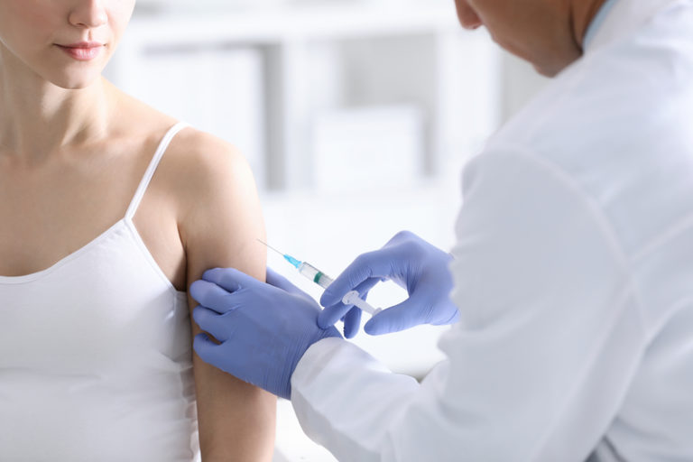 Pfizer rozpocznie testy kliniczne szczepionki na Covid-19 u kobiet w ciąży