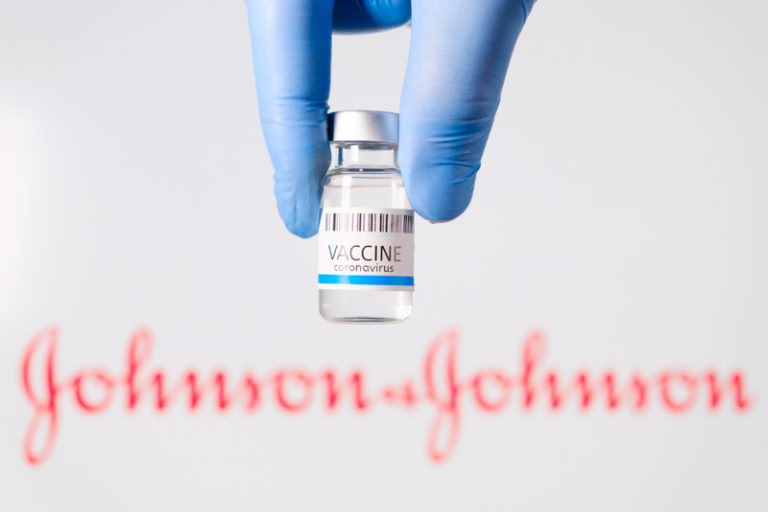 Szczepionka firmy Johnson&Johnson w jednej dawce zatwierdzona do użycia