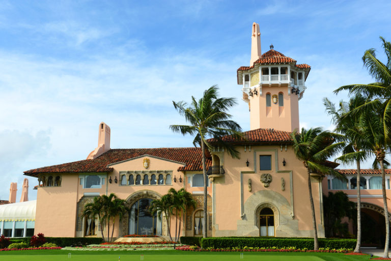 Rada miejska Palm Beach zdecyduje czy Trump może zamieszkać w Mar-a-Lago