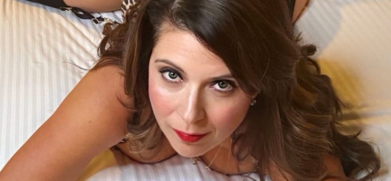 Troje dzieci wyrzucone z katolickiej szkoły za to, że ich „gorąca mamuśka” robi karierę na OnlyFans