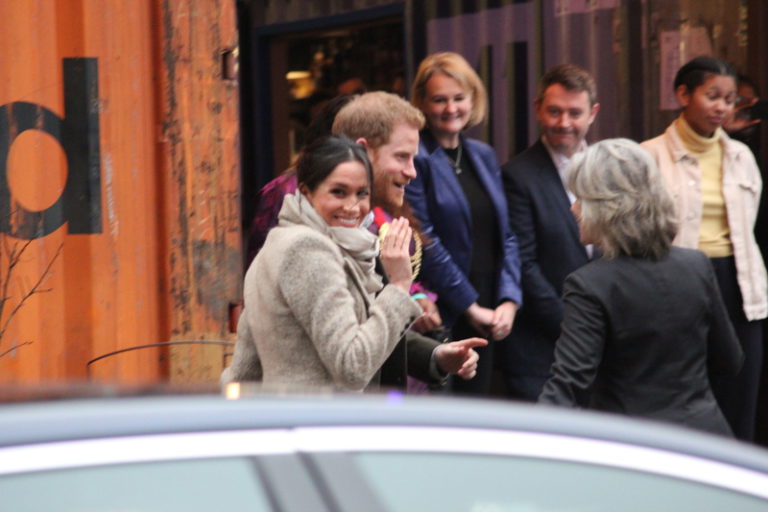 Księżna Meghan oskarża Pałac Buckingham o „utrwalanie nieprawdy”