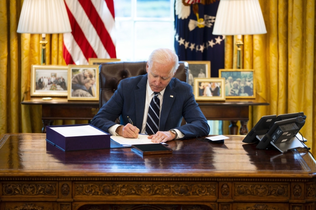 Joe Biden podpisał ustawę pomocową