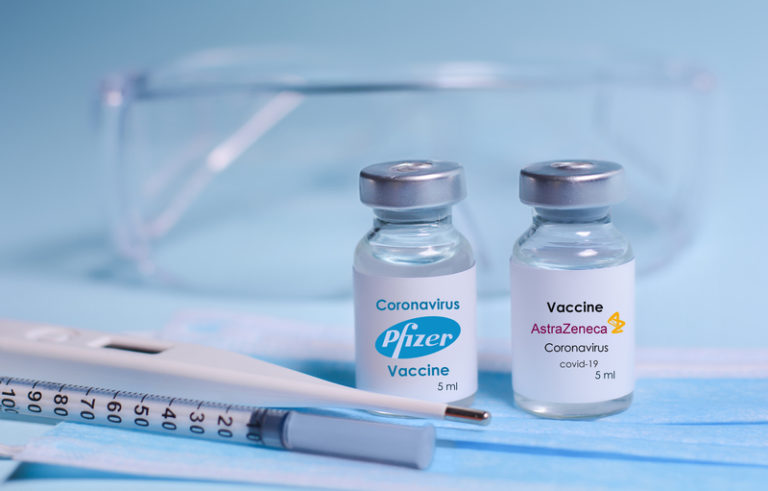 Michigan: Trzy osoby zmarły na COVID-19 po drugiej dawce szczepionki – Eksperci wyjaśniają dlaczego