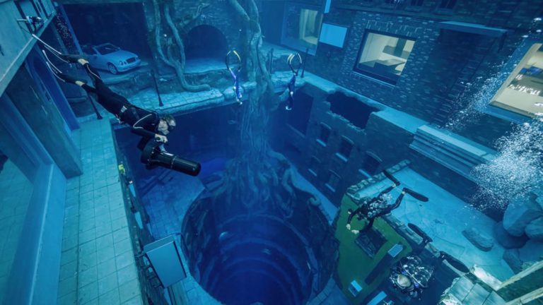 W Dubaju otworzono najgłębszy na świecie basen do nurkowania