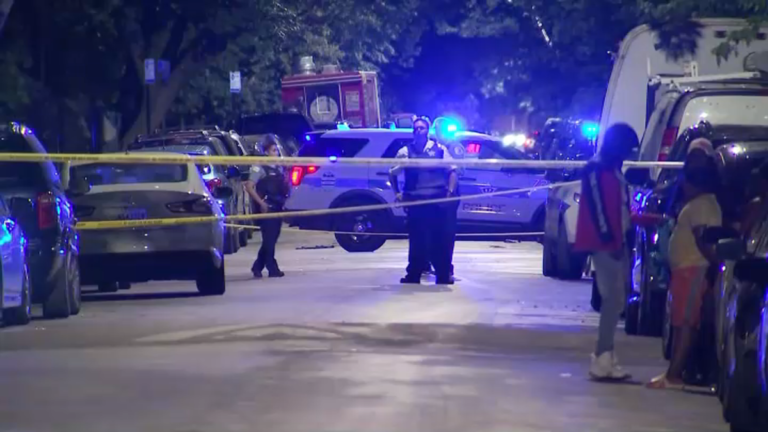 Krwawy weekend w Chicago. Co najmniej 41 osób postrzelonych, trzy zginęły