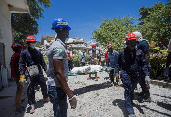 Liczba ofiar śmiertelnych trzęsienia ziemi w Haiti wzrosła do 1297