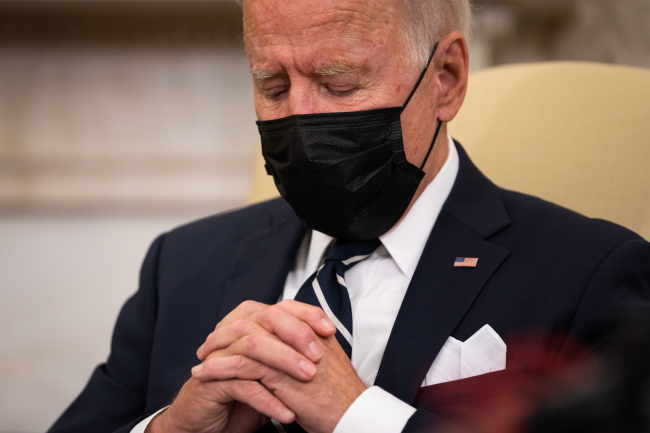 „Obudź się Joe!” Czy Joe Biden zasnął podczas spotkania z premierem Izraela?