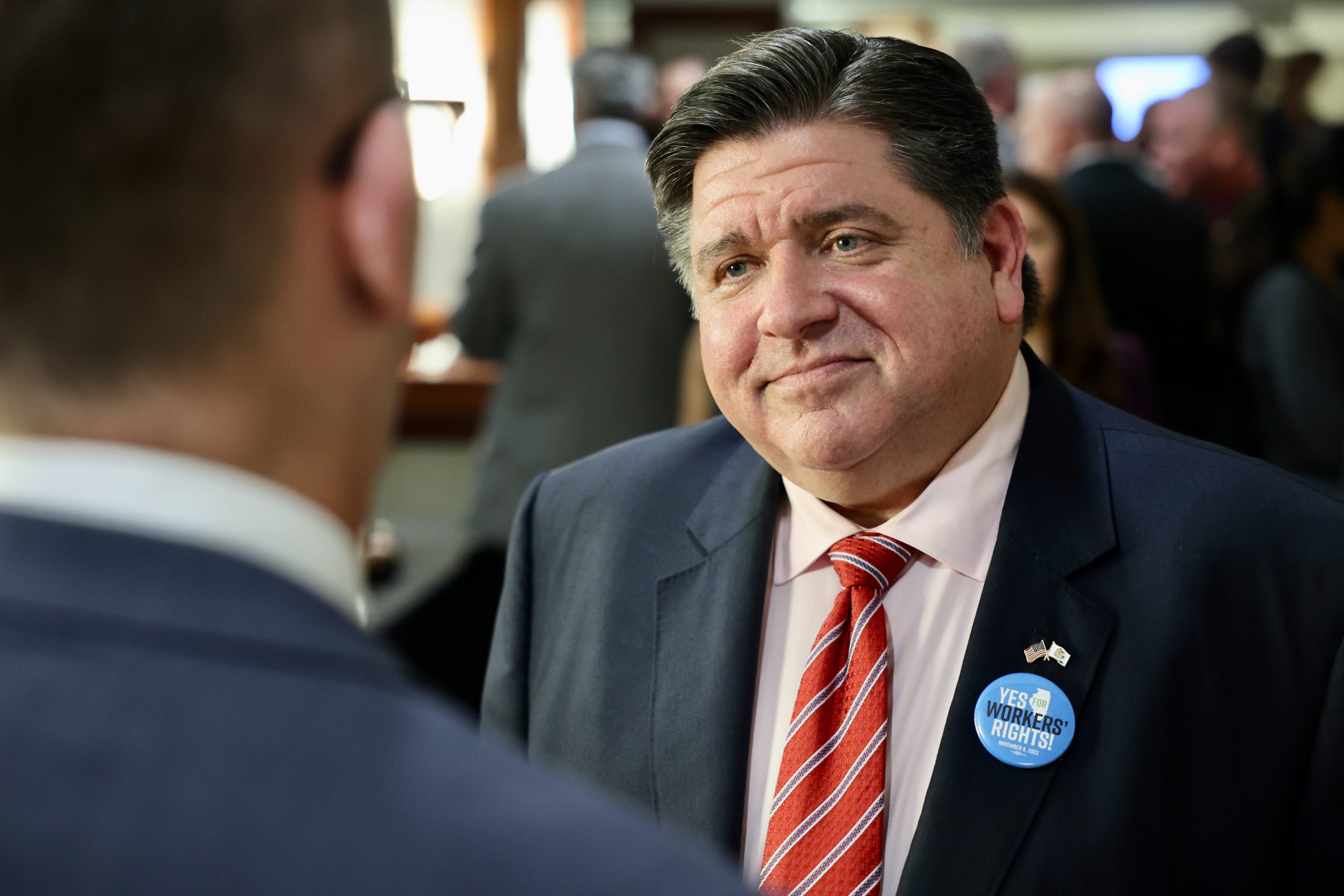 J.B. Pritzker nie musi martwić się o reelekcję. Kolejny sondaż daje mu