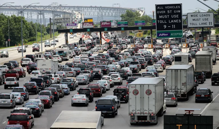 Mimo wysokich cen paliwa Amerykanie nie rezygnują z wyjazdów na długi weekend Labor Day