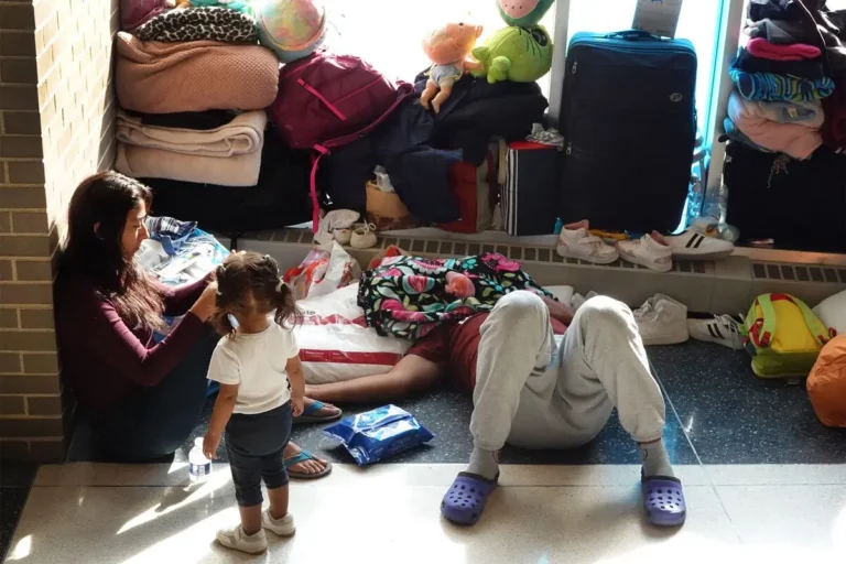 Chicago zmienia zasady pomocy migrantom