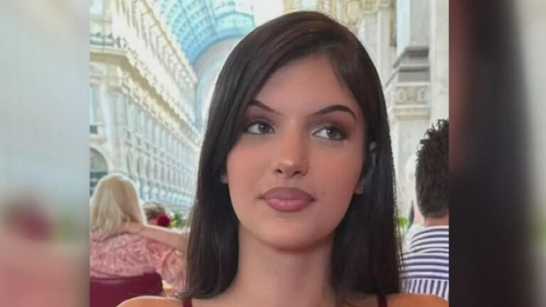 18-latka z Evanston zwolniona przez Hamas wróciła do domu