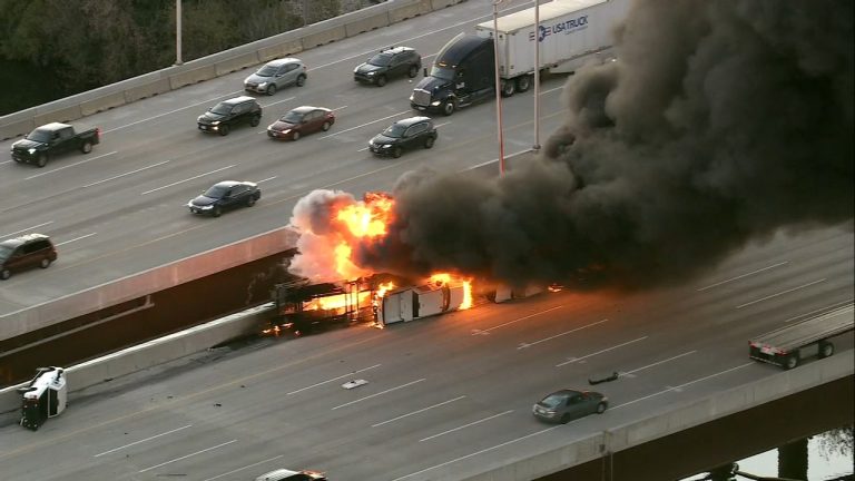 Wypadek na I-294. Spłonęła ciężarówka