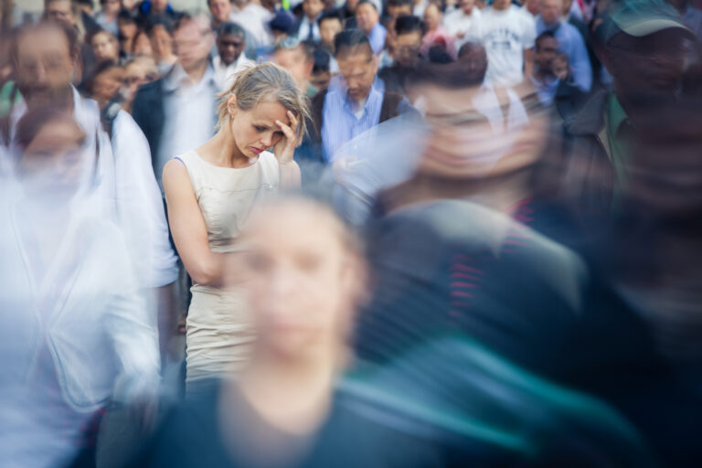 Nowy Jork. Na legitymacjach studenckich będą drukowane numery linii wsparcia psychicznego