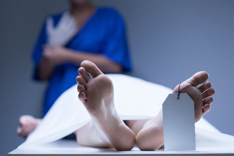 Szpital z Kalifornii „zapomniał” o zwłokach pacjentki. Przez rok myślano, że 31-latka zaginęła