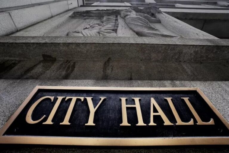 Mieszkańcy Chicago powinni mieć możliwość odwoływania burmistrza i radnych