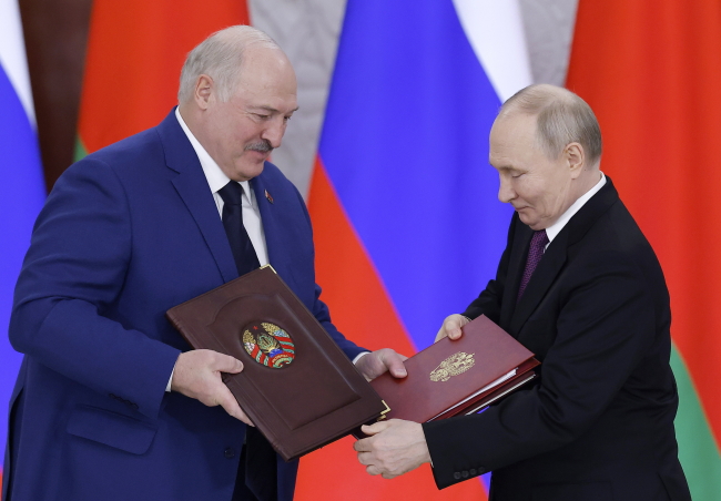 Belarus President Alexander Lukashenko visits Russia