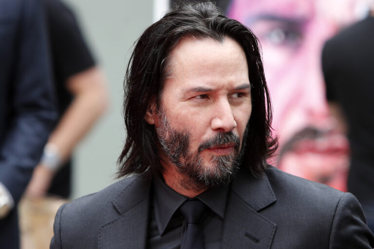 Oszukana „na Keanu Reevesa”. Sprzedała auto, wzięła kredyt i przelała 160 tys. dolarów