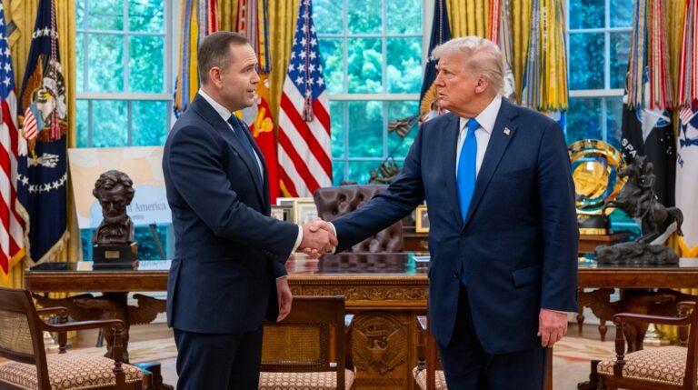 Nawrocki: Odbyłem dobrą rozmowę telefoniczną z prezydentem Trumpem; zaprosiłem go do Polski