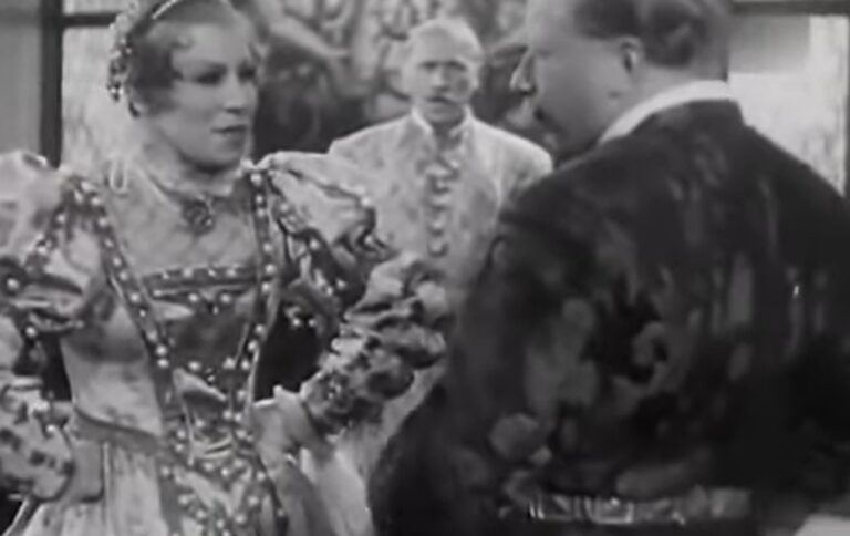26 sierpnia 1939 r. telewizja w Polsce po raz pierwszy wyemitowała film fabularny. W Warszawie było wówczas ok. 30 telewizorów
